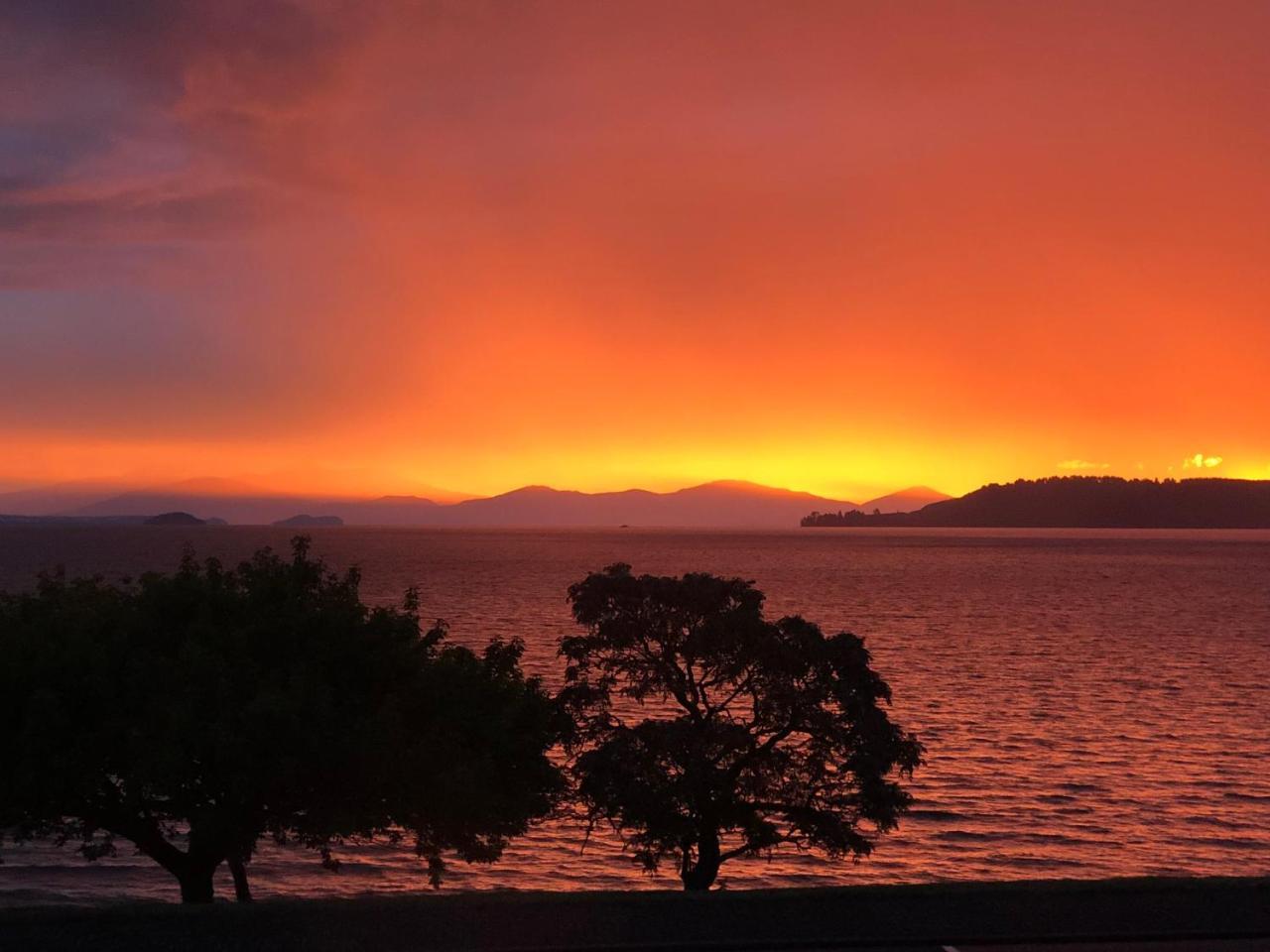 Baycourt Lakefront Motel Taupo Exteriér fotografie